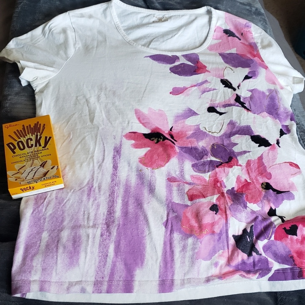 Jones New York t shirt